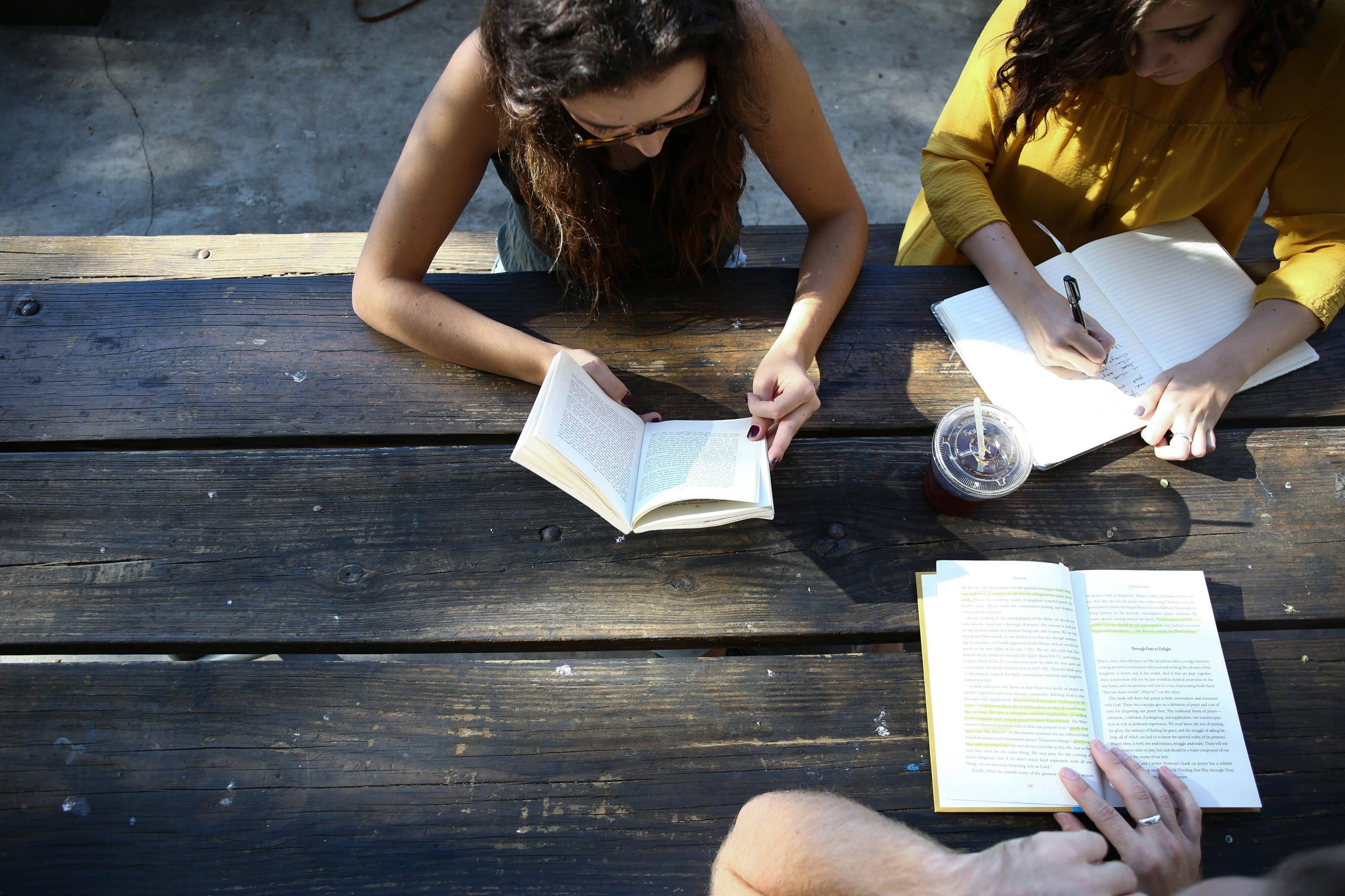 Bloom Conversation Facilitating Executive Retreats: Turning Strategic Conversations Into ...